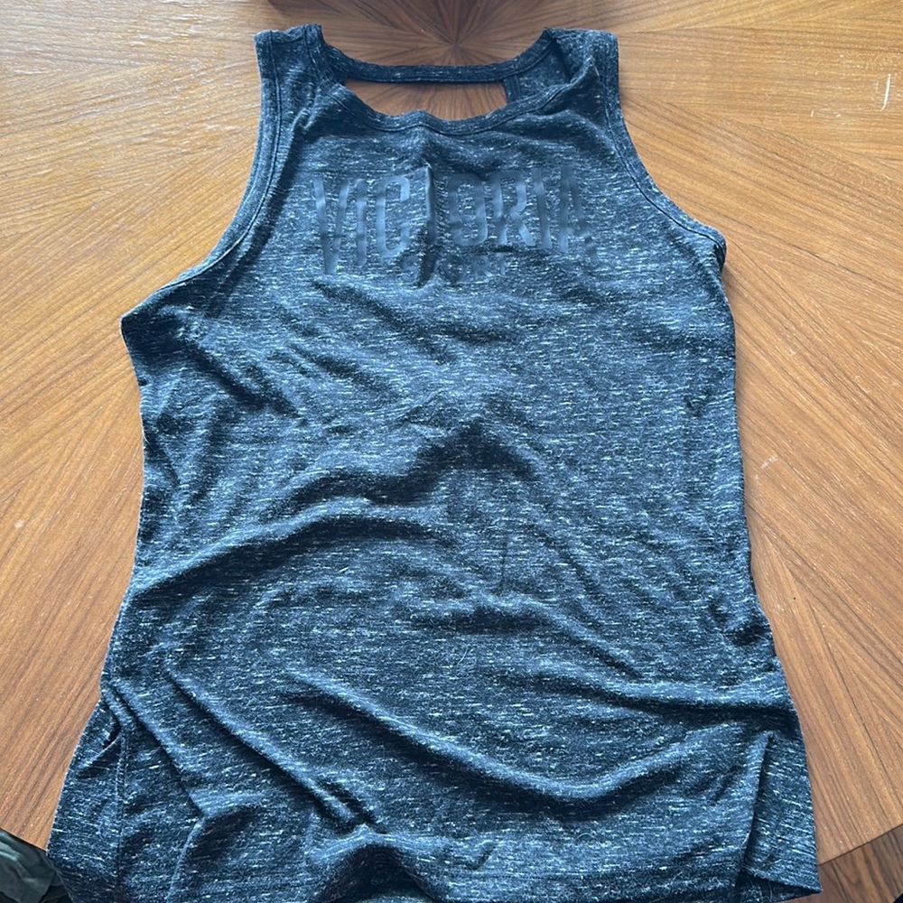 Victoria sport tank